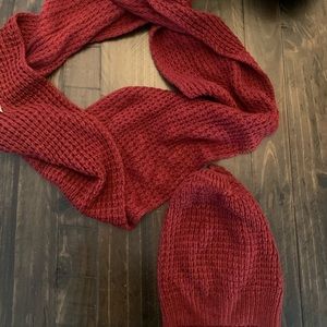 Knitted infinity scarf and beanie set